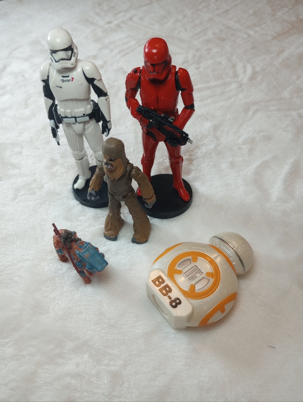 Star Wars Stormtrooper Treadspeeder Sith Chewbacca BB8 Luggabeast Action Figures